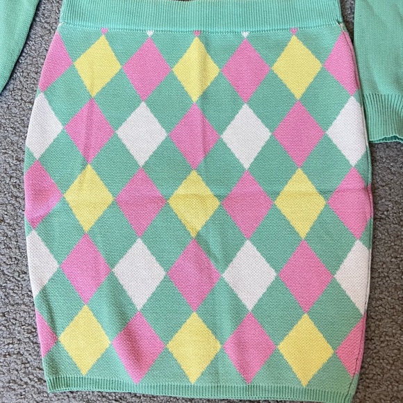 Argyle Knit Sweater Skirt Set - Picture 3 of 3